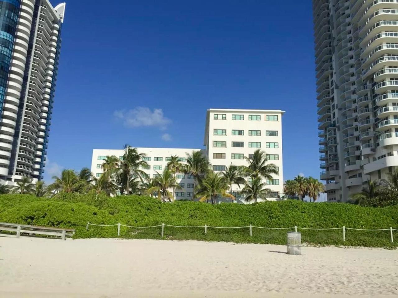 Oceanfront Studio Miami Beach Apartment Exterior photo