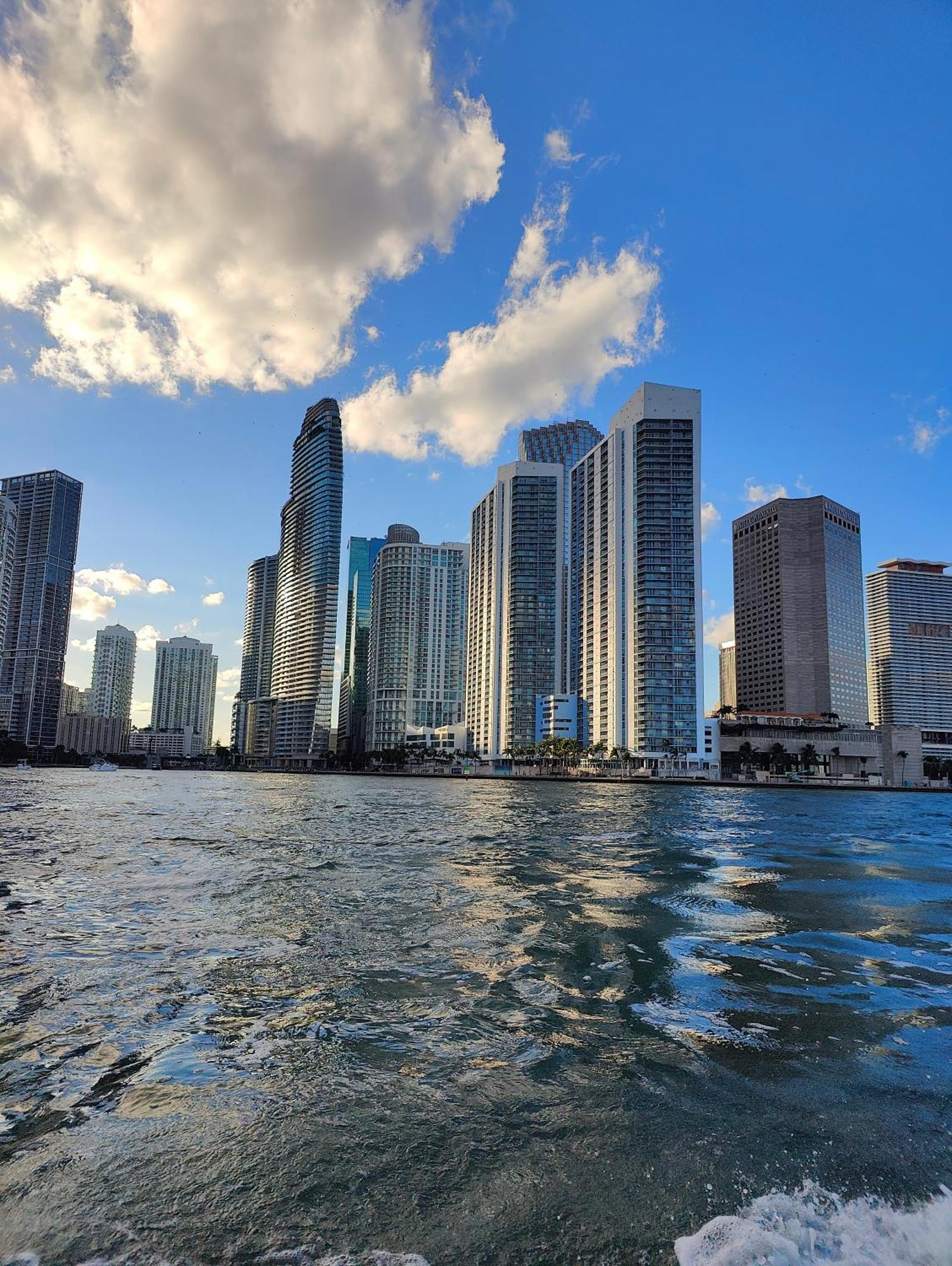 Oceanfront Studio Miami Beach Apartment Exterior photo