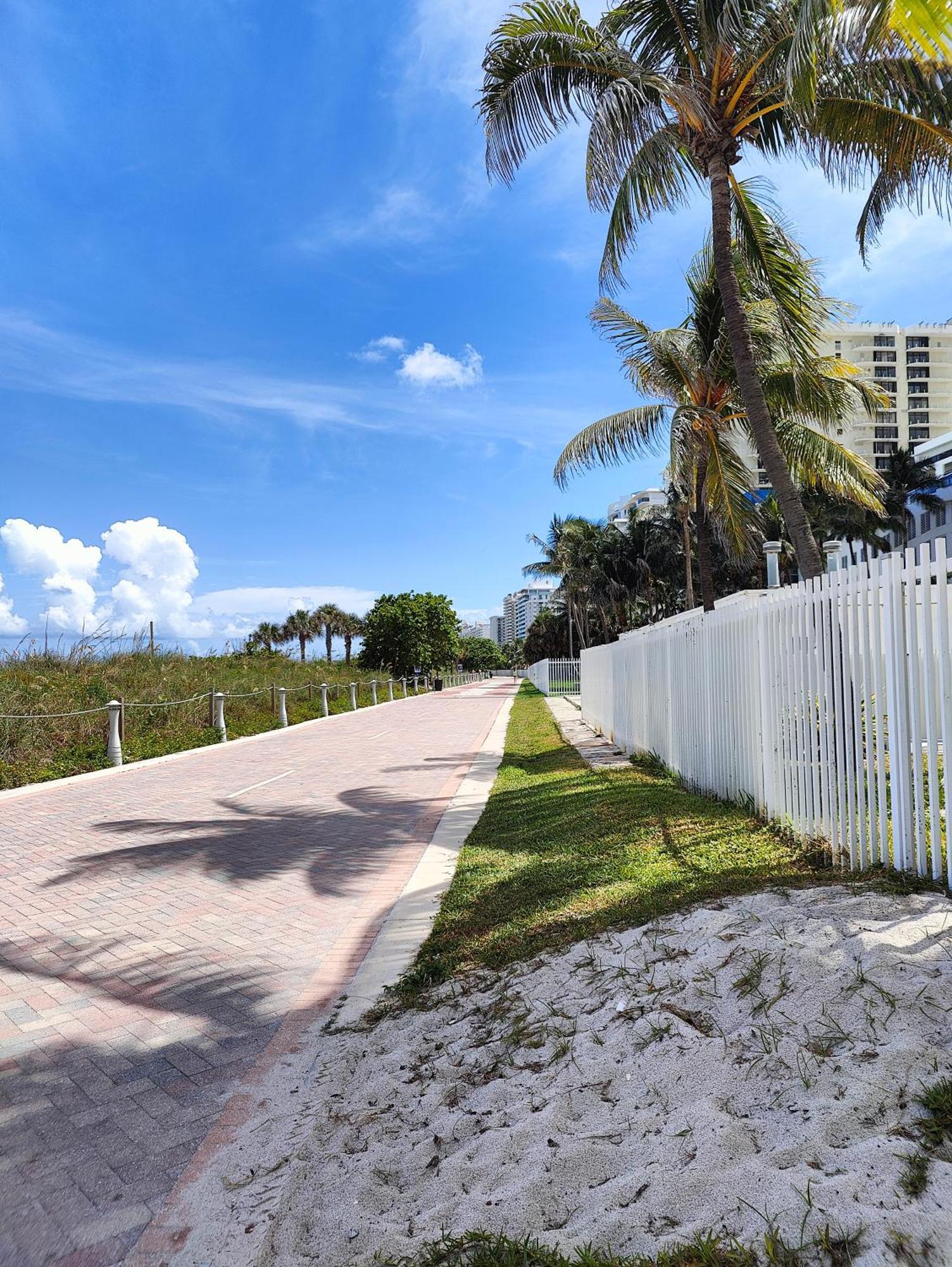 Oceanfront Studio Miami Beach Apartment Exterior photo